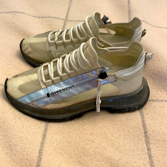 Givenchy Shoes - Givenchy sneakers shoes shoes size 39